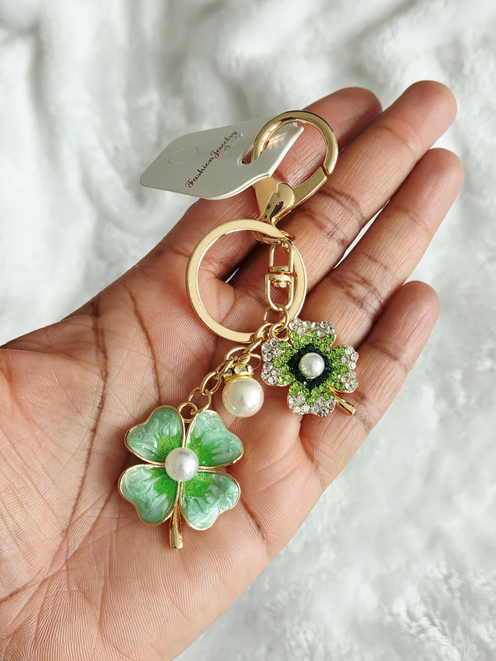 Gold-Tone Green Four-Leaf Clover Keychain with Pearl Charm Gorgeous Bag Vharm